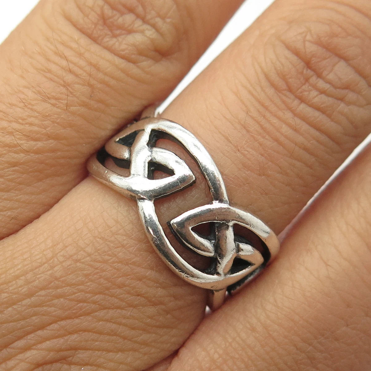 925 Sterling Silver Vintage Celtic Knot Band Ring Size 8.25