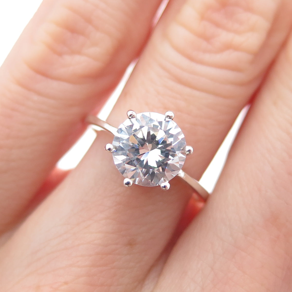 925 Sterling Silver Round-Cut C Z Engagement Ring Size 6