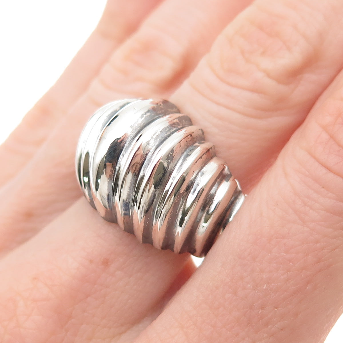 925 Sterling Silver Vintage Modernist Ribbed Dome Oxidized Ring Size 9
