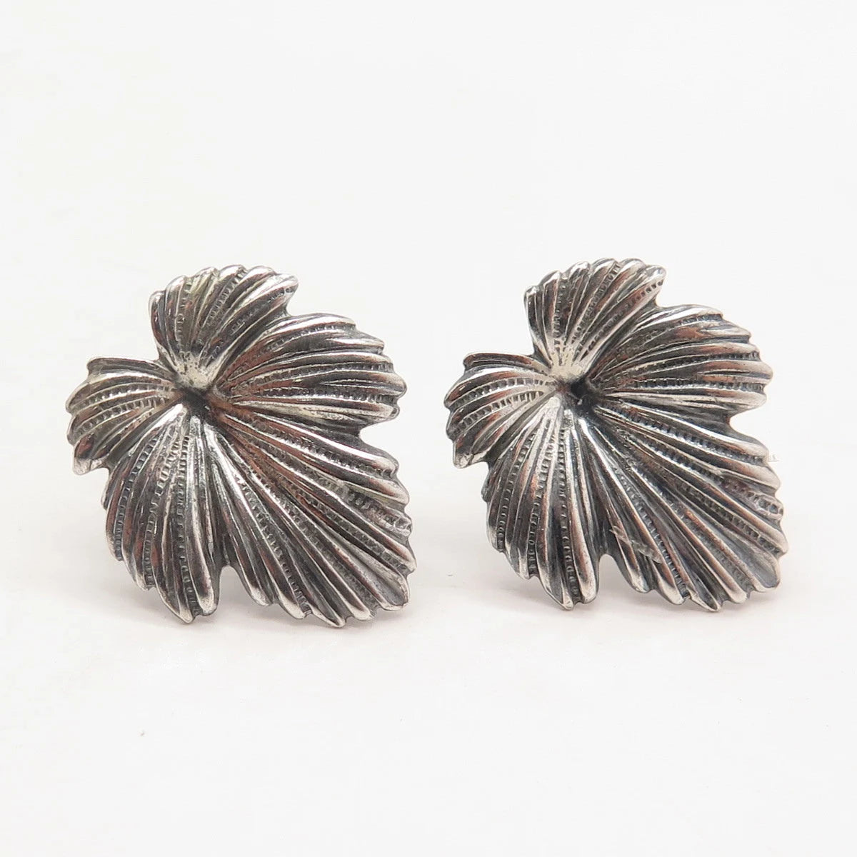 925 Sterling Silver Vintage Jewelart Ribbed Screw Back Earrings