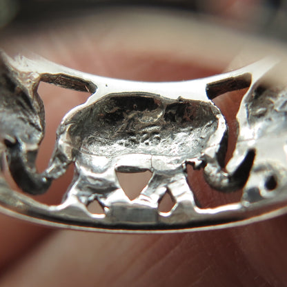 925 Sterling Silver Vintage Elephant Oxidized Band Ring Size 5.5