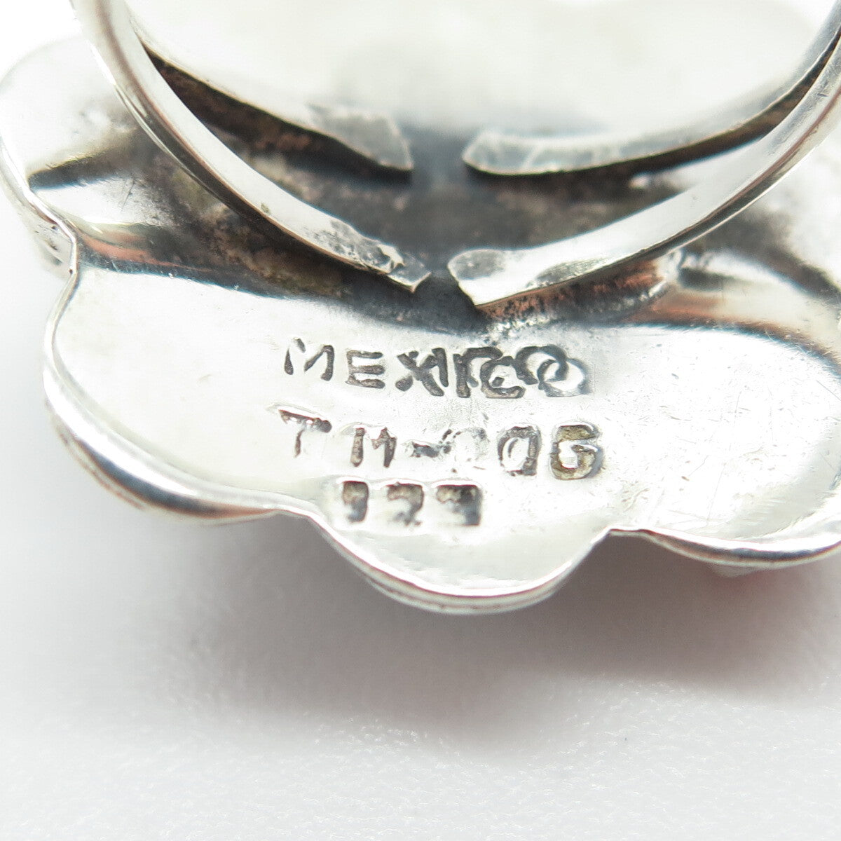925 Sterling Silver Vintage Mexico Multi-Gem Ring Size 6.25 (missing 1 stone)