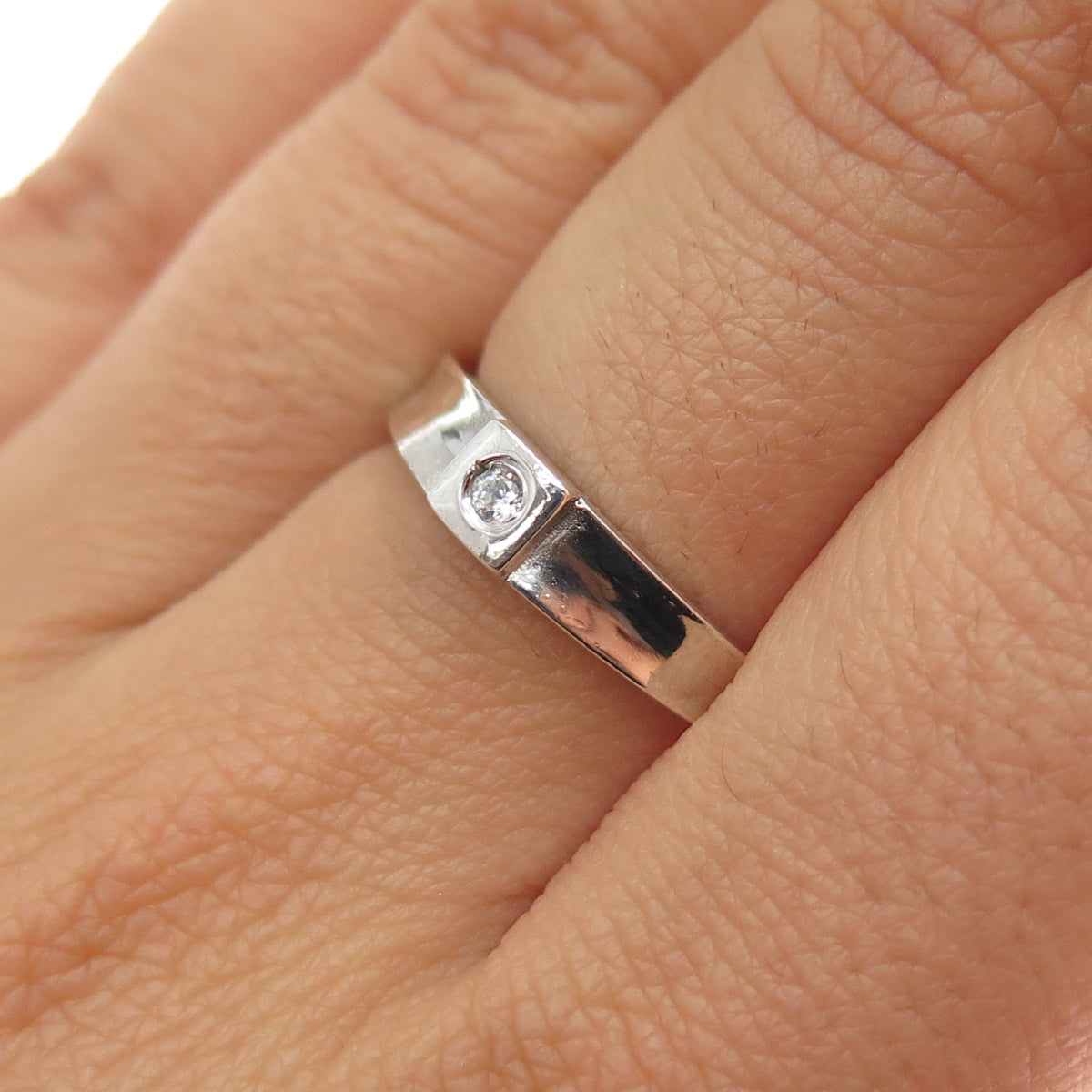 925 Sterling Silver Round-Cut C Z Ring Size 6.75