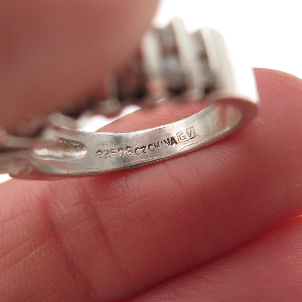 925 Sterling Silver Round-Cut C Z Ribbed Ring Size 6