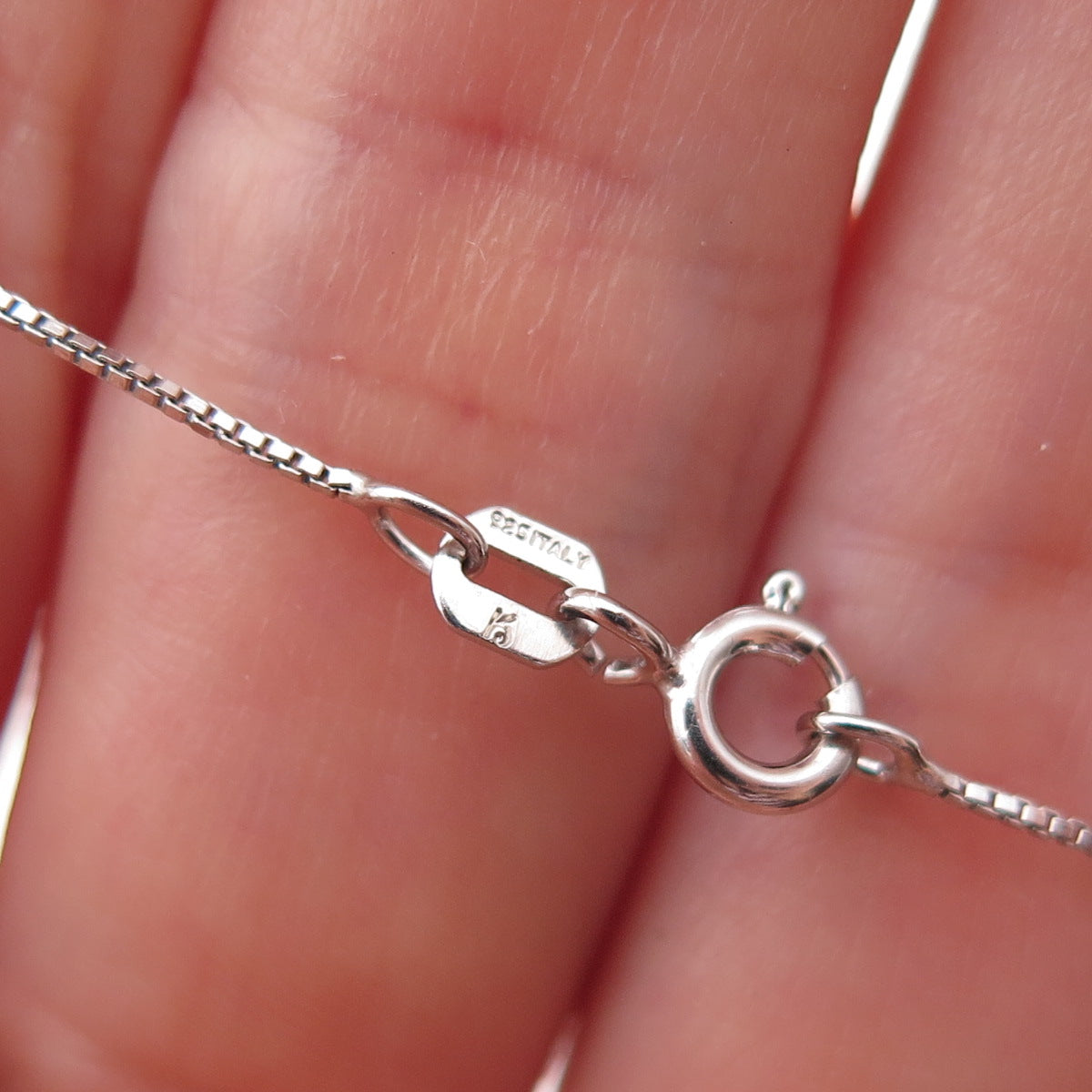 925 Sterling Silver Enamel Heart Couple Box Chain Necklace 18"