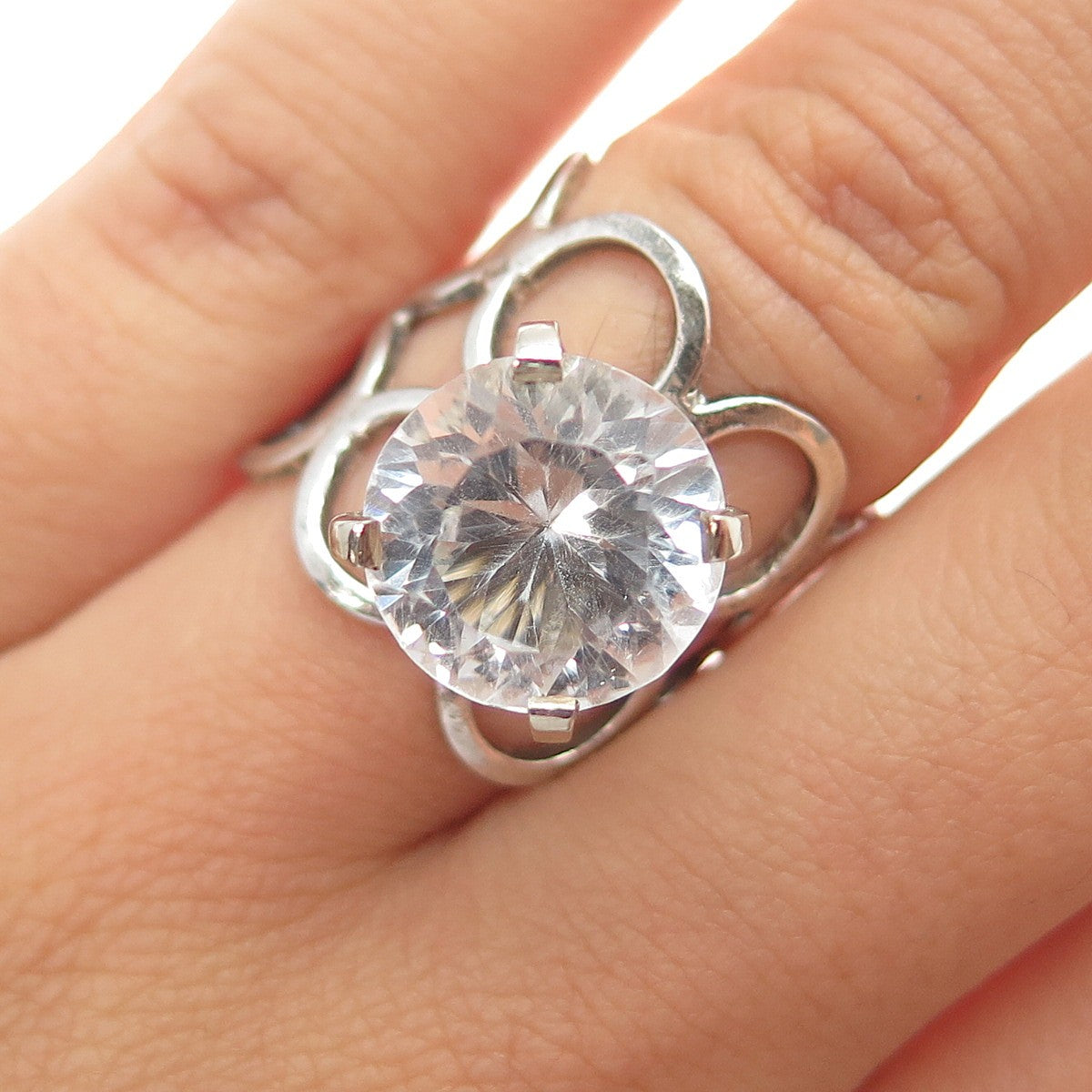 925 Sterling Silver Vintage Real Round-Cut White Topaz Modernist Ring Size 6.75