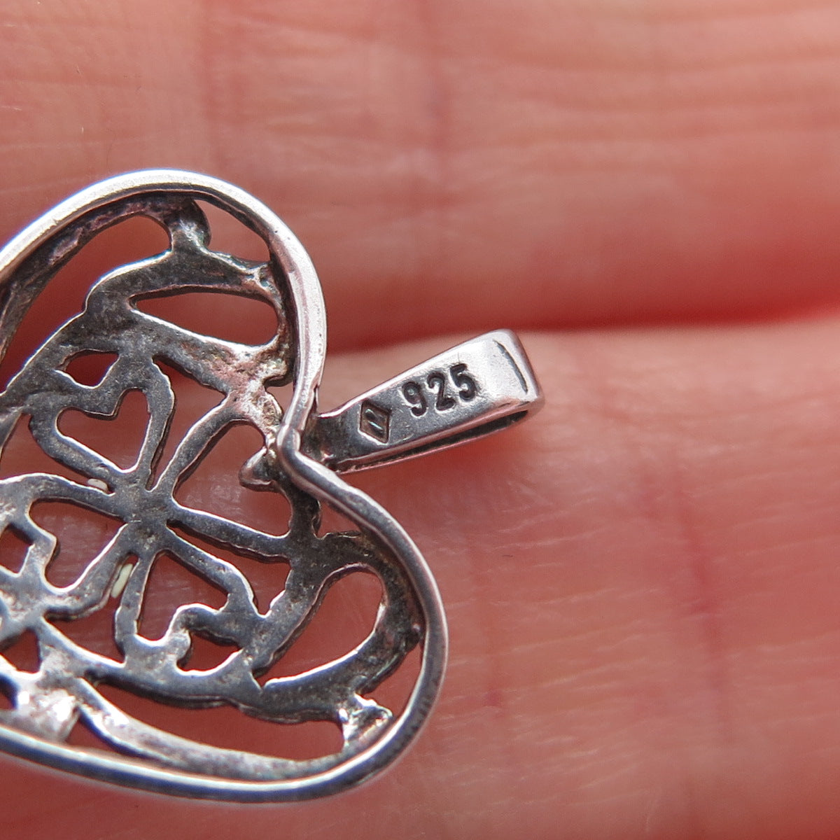 925 Sterling Silver Vintage Clover Heart Oxidized Mini Charm Pendant
