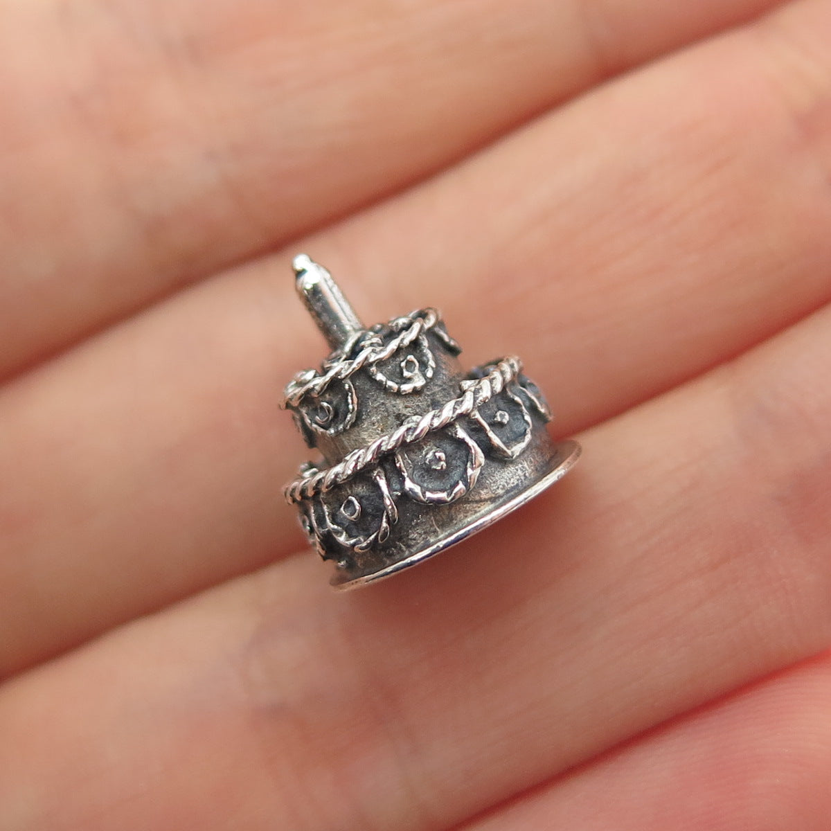 BEAU 925 Sterling Silver Vintage Happy Birthday Cake Mini 3D Charm Pendant