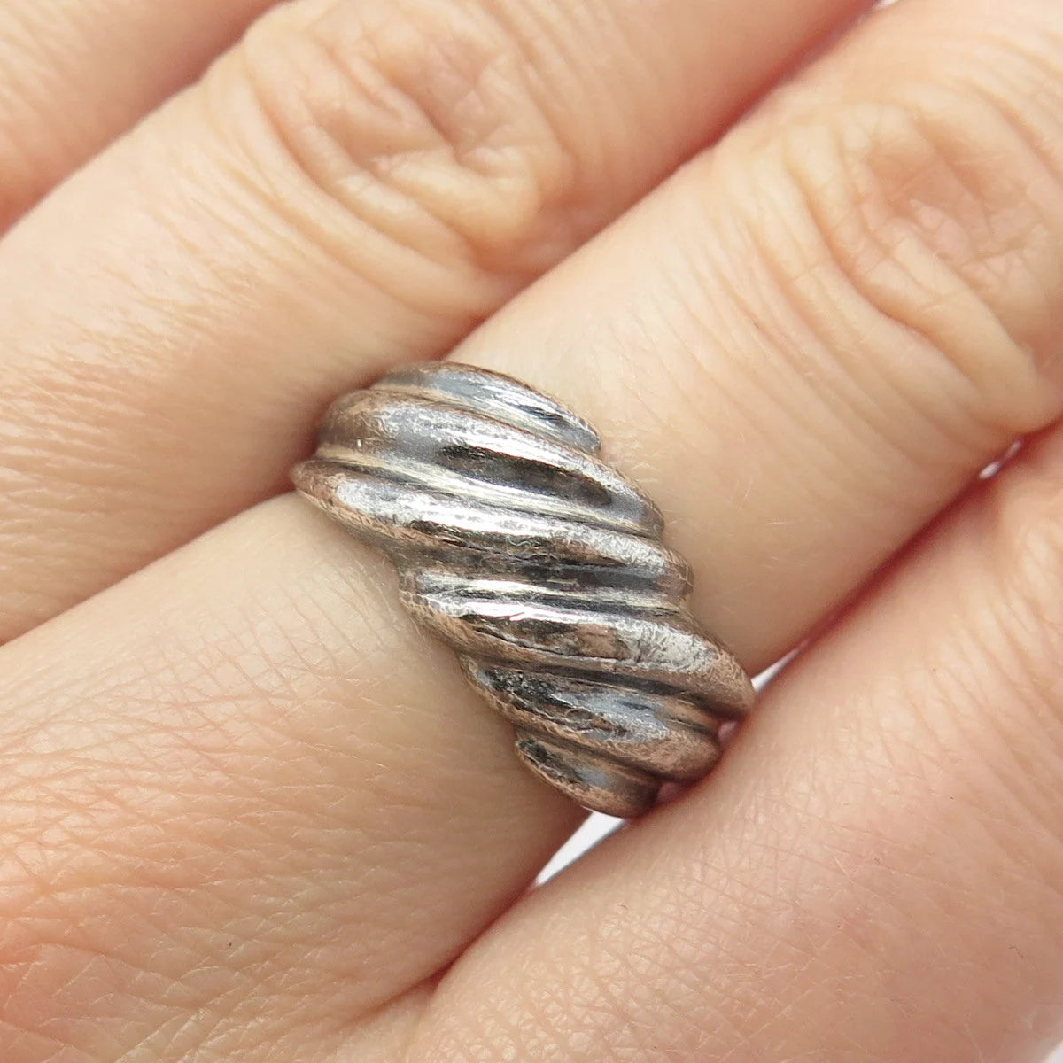 925 Sterling Silver Vintage Ribbed Ring Size 6.5