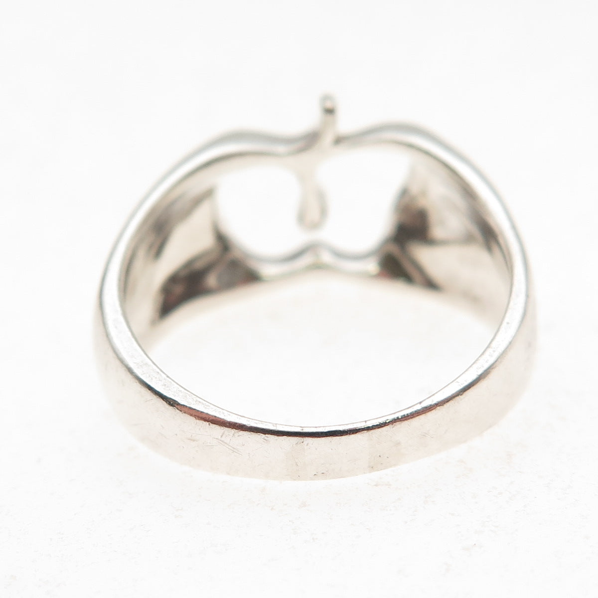 925 Sterling Silver Vintage Carved Apple Ring Size 8.25