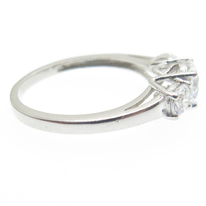 925 Sterling Silver Round-Cut Shaped C Z Engagement Ring Size 7.25
