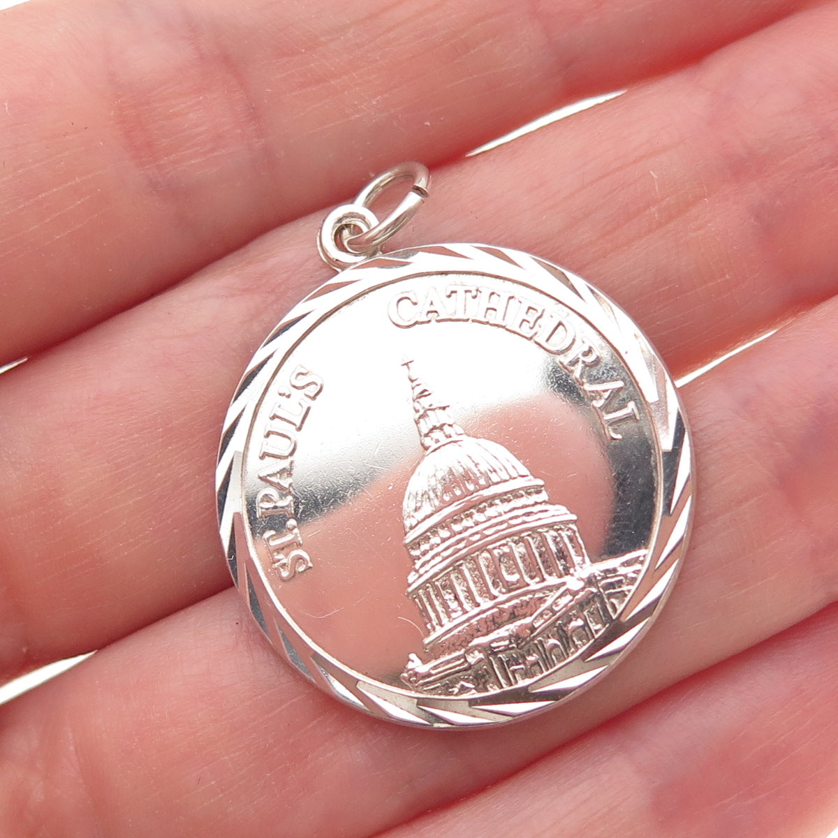 925 Sterling Silver Vintage 1978 A&AJ London St. Paul's Cathedral Charm Pendant