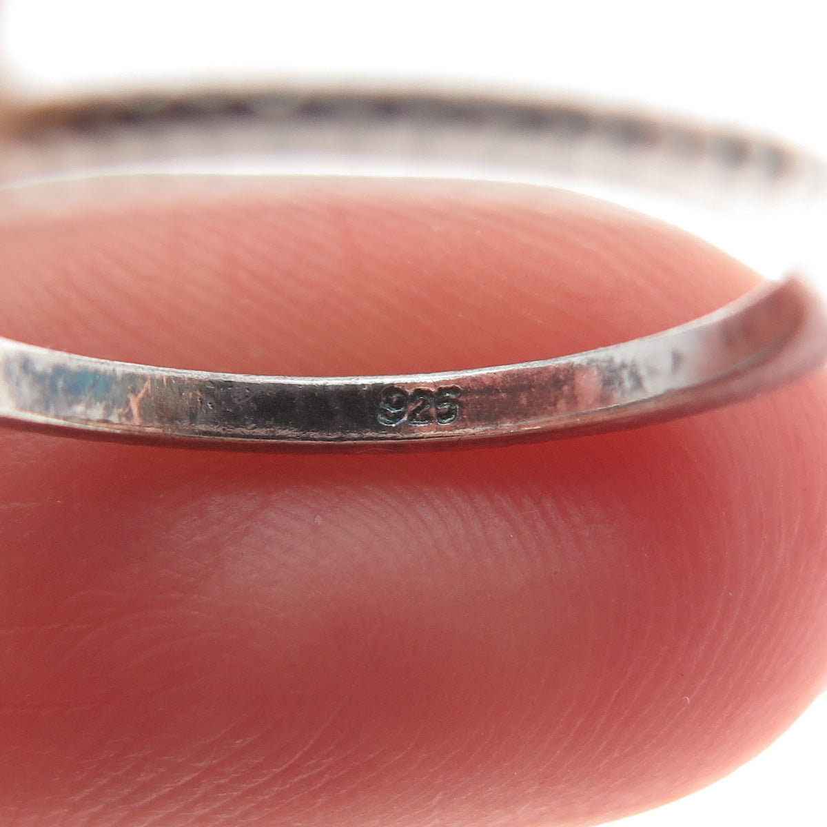 925 Sterling Silver Vintage Ribbed Oxidized Band Ring Size 5.25