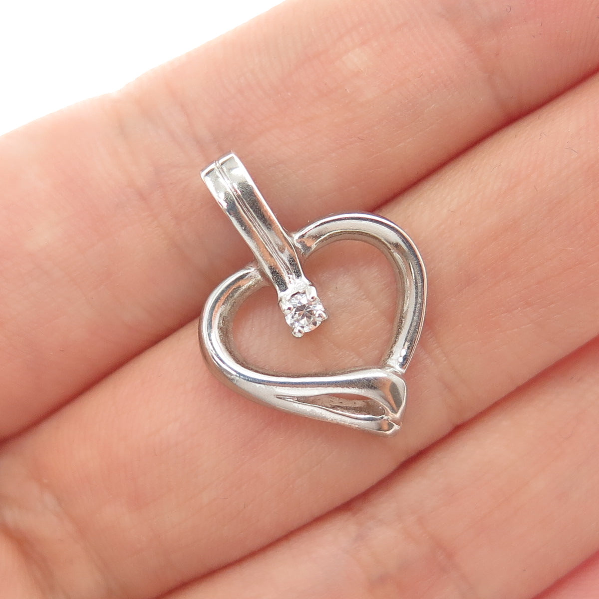 DIADEMA 925 Sterling Silver Vintage C Z Heart Minimalist Charm Pendant