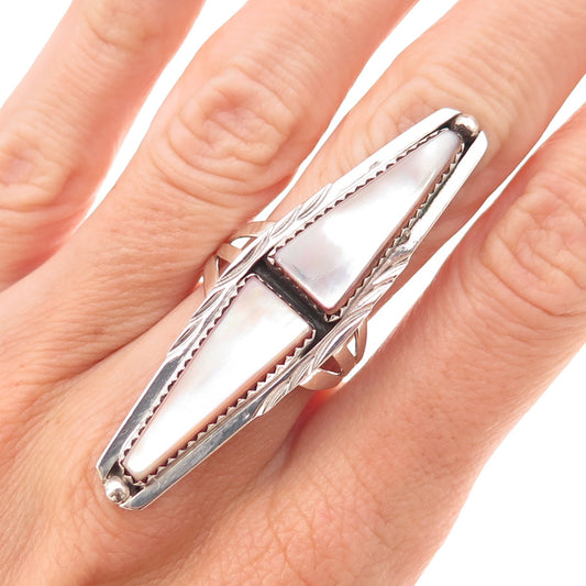Old Pawn 925 Sterling Silver Vintage Southwestern MOP Tribal Ring Size 7.5