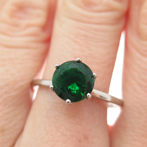 DAZZLERS 925 Sterling Silver Round-Cut Nano Chrome Diopside Ring Size 10.25