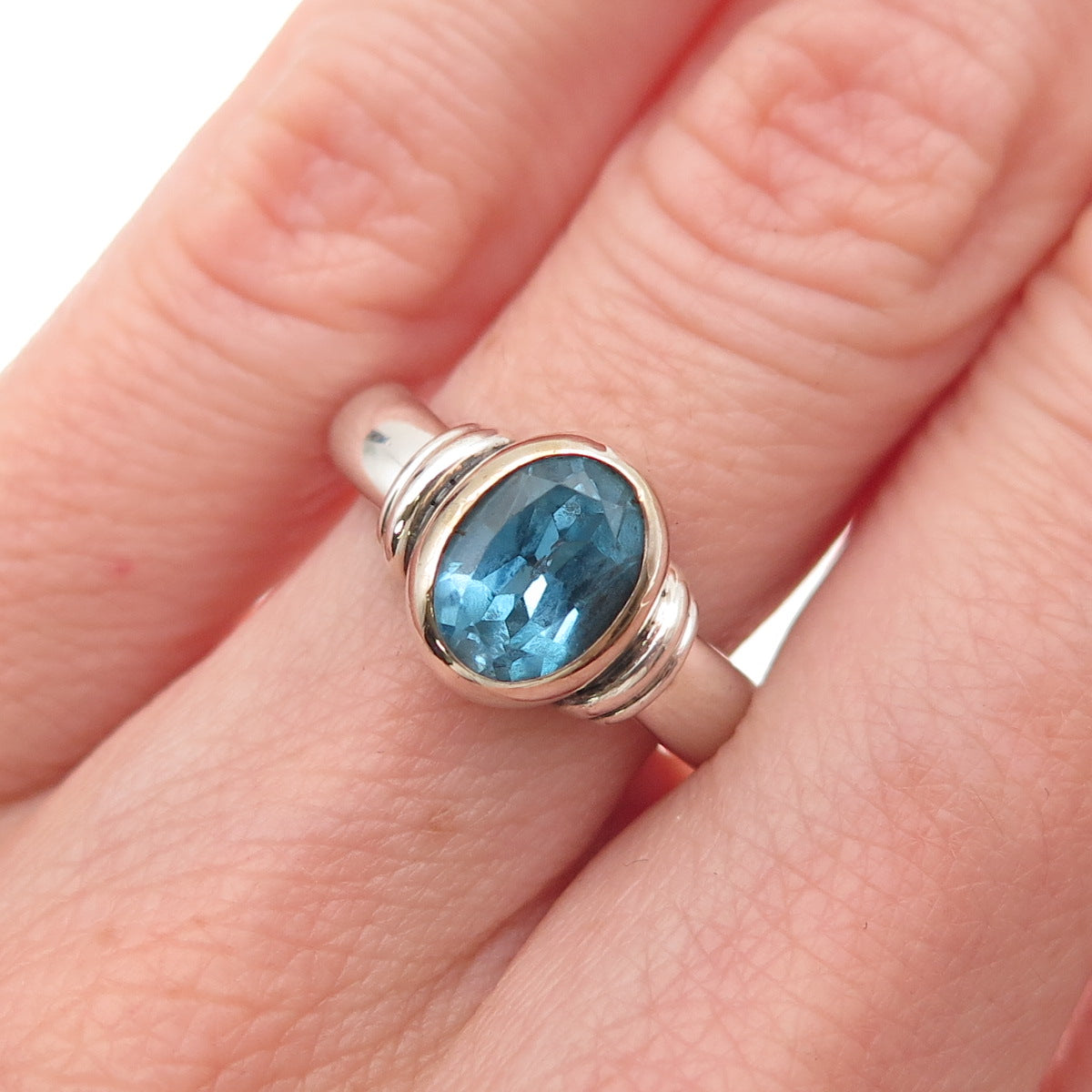 925 Sterling Silver Vintage Real Blue Topaz Modernist Oxidized Ring Size 5.75