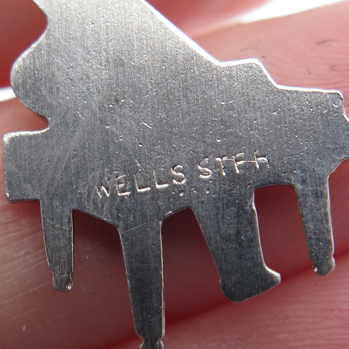 WELLS 925 Sterling Silver Vintage Grand Piano Minimalist Charm Pendant