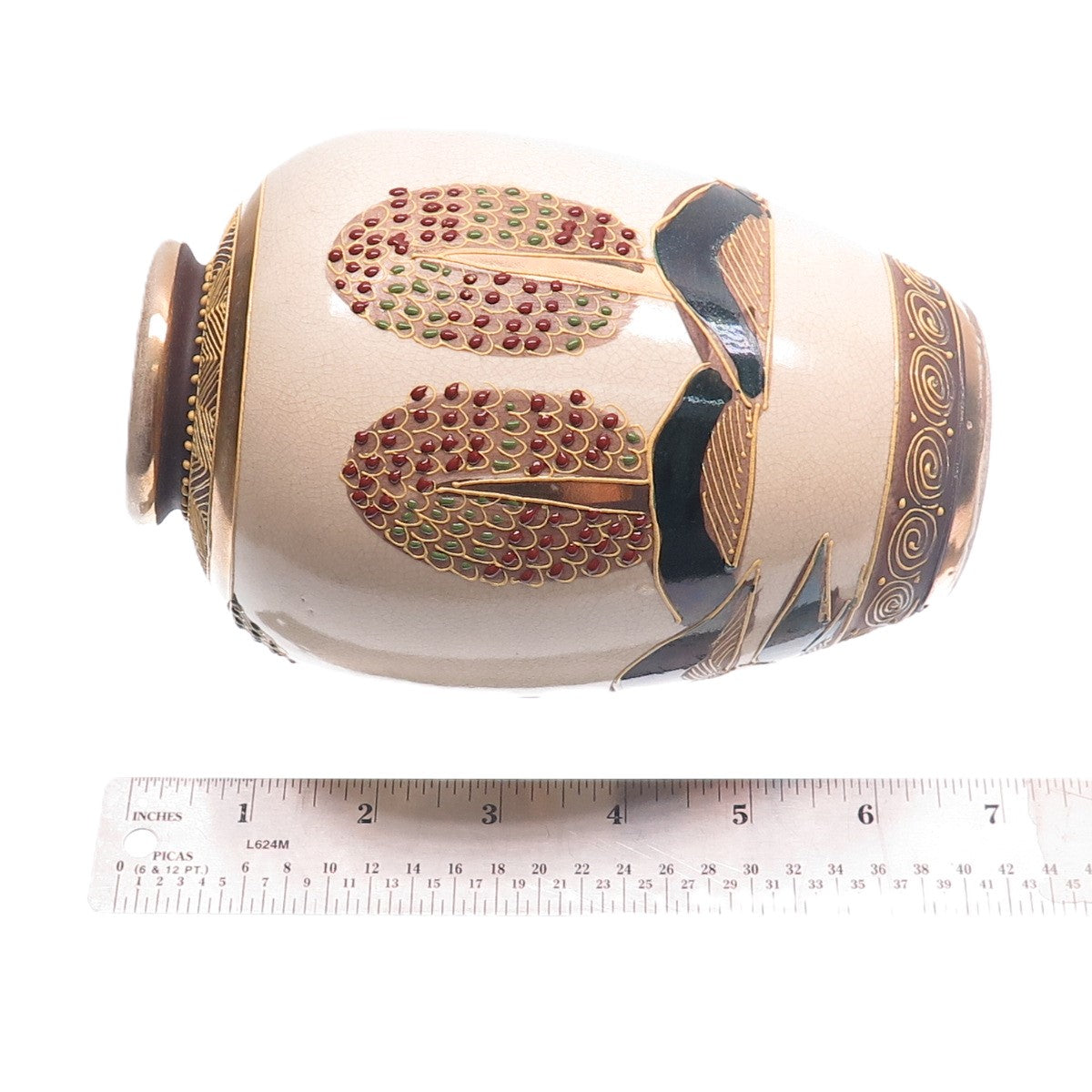 Antique Late XIX Gold-Painted Storyteller Collectable Japanese Satsuma Vase