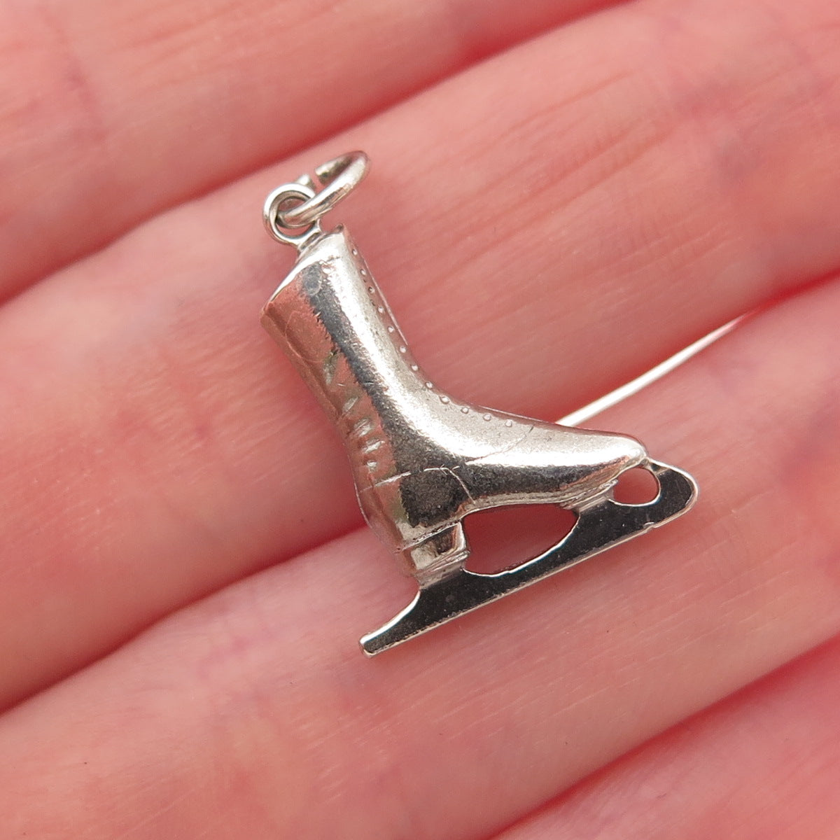 925 Sterling Silver Vintage Ice Skating Shoe Oxidized 3D Charm Pendant