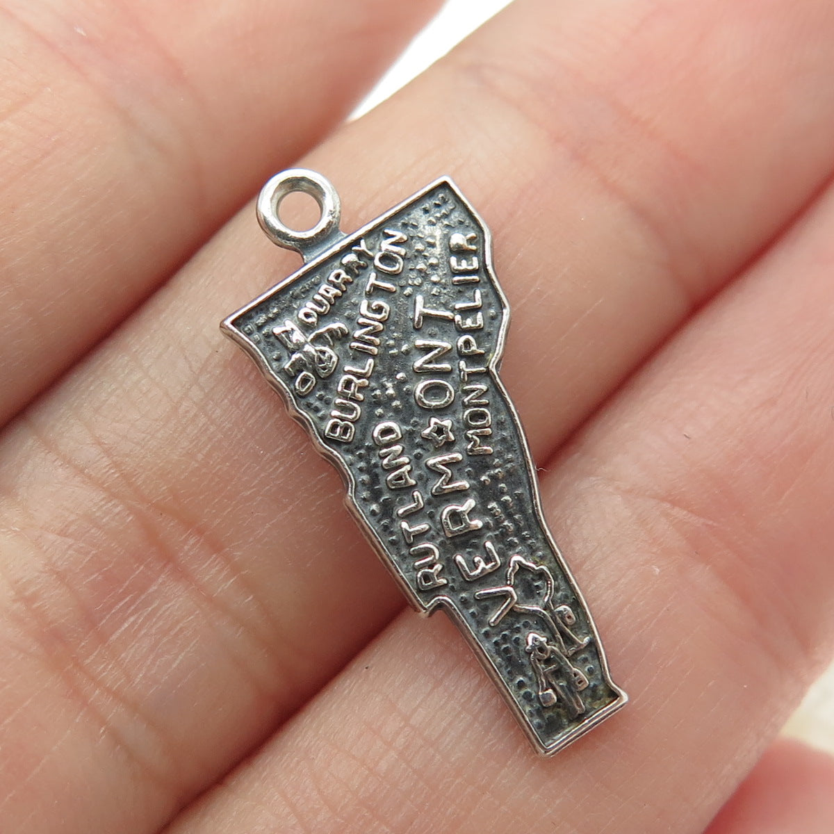 FRENCH & FRANKLIN 925 Sterling Silver Vintage Vermont State Map Charm Pendant