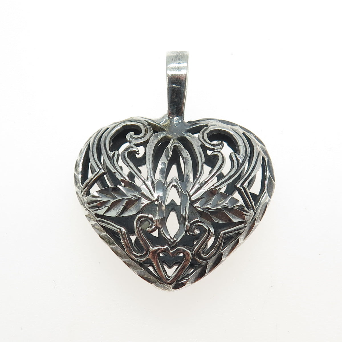 925 Sterling Silver Vintage Floral Heart Oxidized Pendant