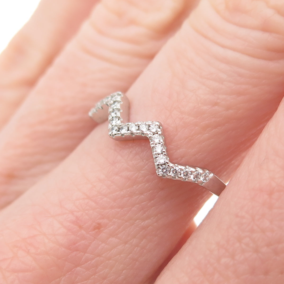 925 Sterling Silver Round-Cut C Z Zig Zag Ring Size 7