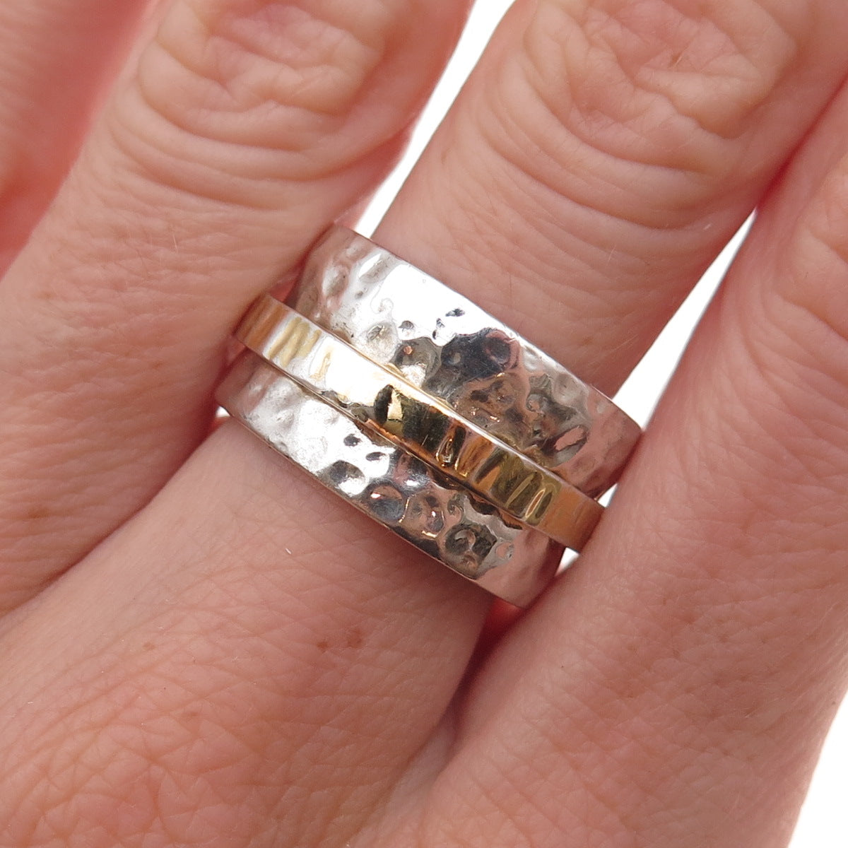 Silpada 925 Sterling Silver 2-Tone Vintage Hammered Rotating Ring Size 7.75
