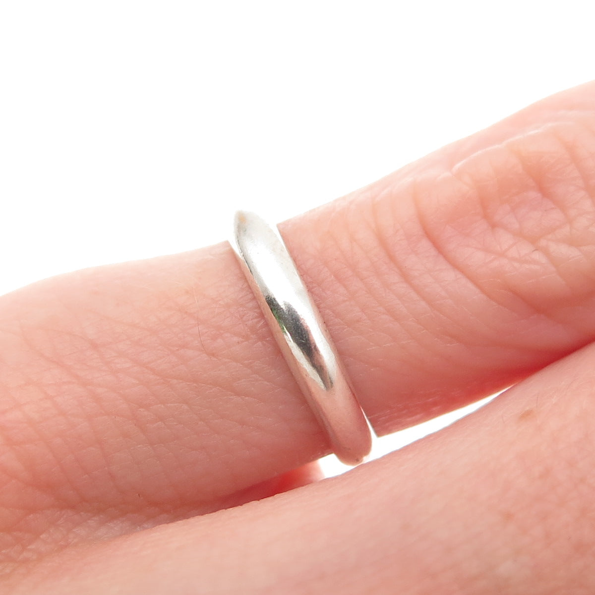 925 Sterling Silver Vintage Classic Wedding Oxidized Band Ring Size 4