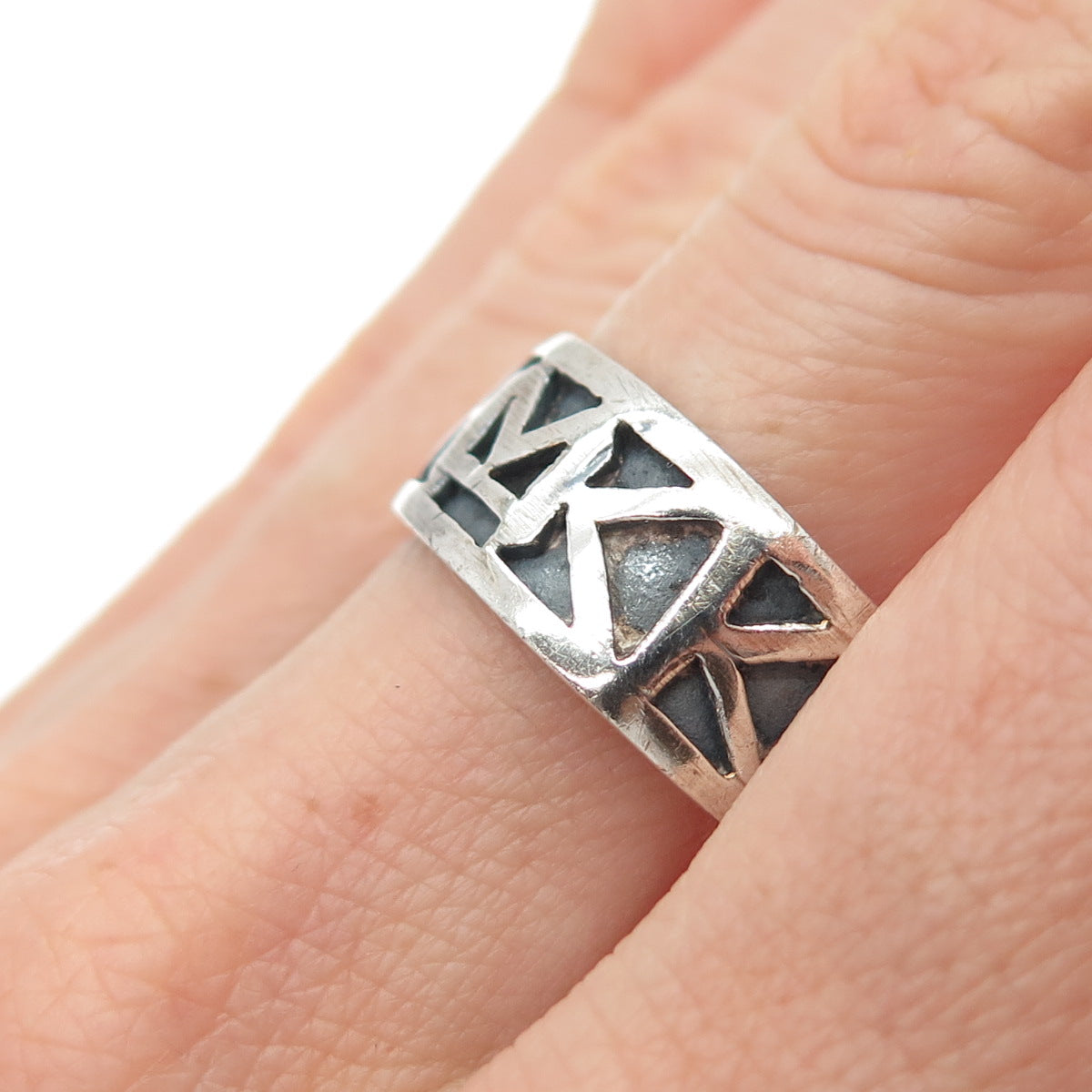 925 Sterling Silver Vintage Runic Oxidized Band Ring Size 10.75