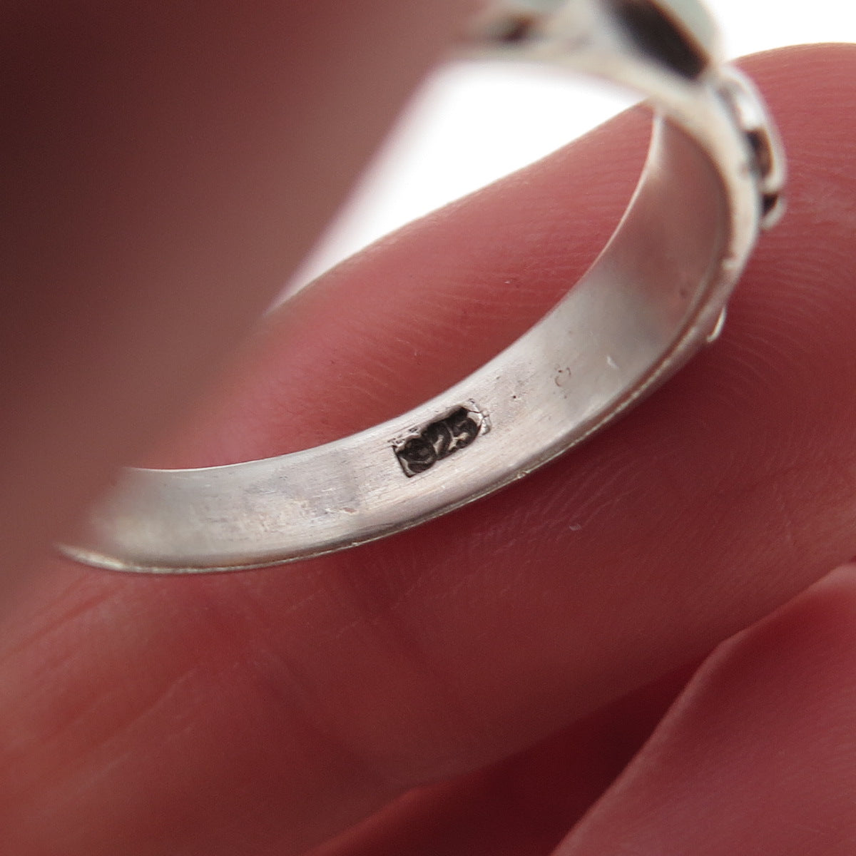 925 Sterling Silver Vintage Real Malachite Heart Oxidized Band Ring Size 8.75