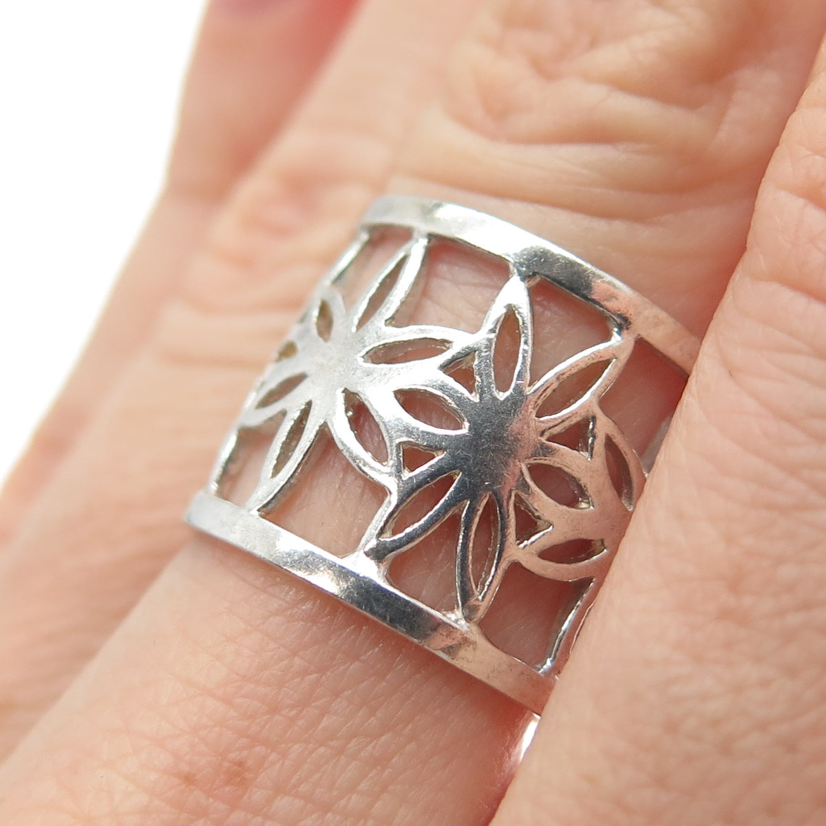 925 Sterling Silver Vintage Flower Wide Band Ring Size 7.25