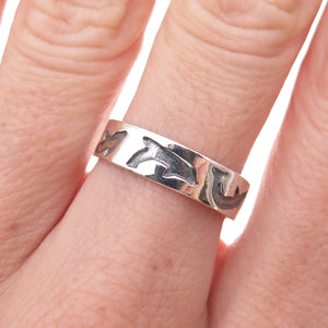 925 Sterling Silver Vintage Dolphin Oxidized Band Ring Size 6.75