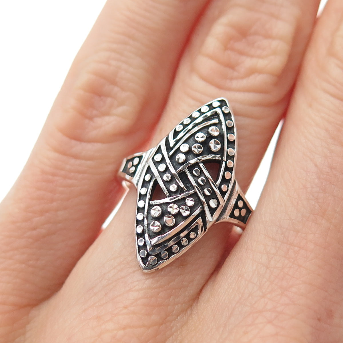 SILVER FOX 925 Sterling Vintage Modernist Dotted Oxidized Ring Size 6.25