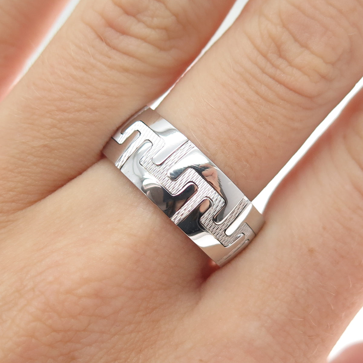 NEOS 925 Sterling Silver Textured Maze Band Ring Size 8.75