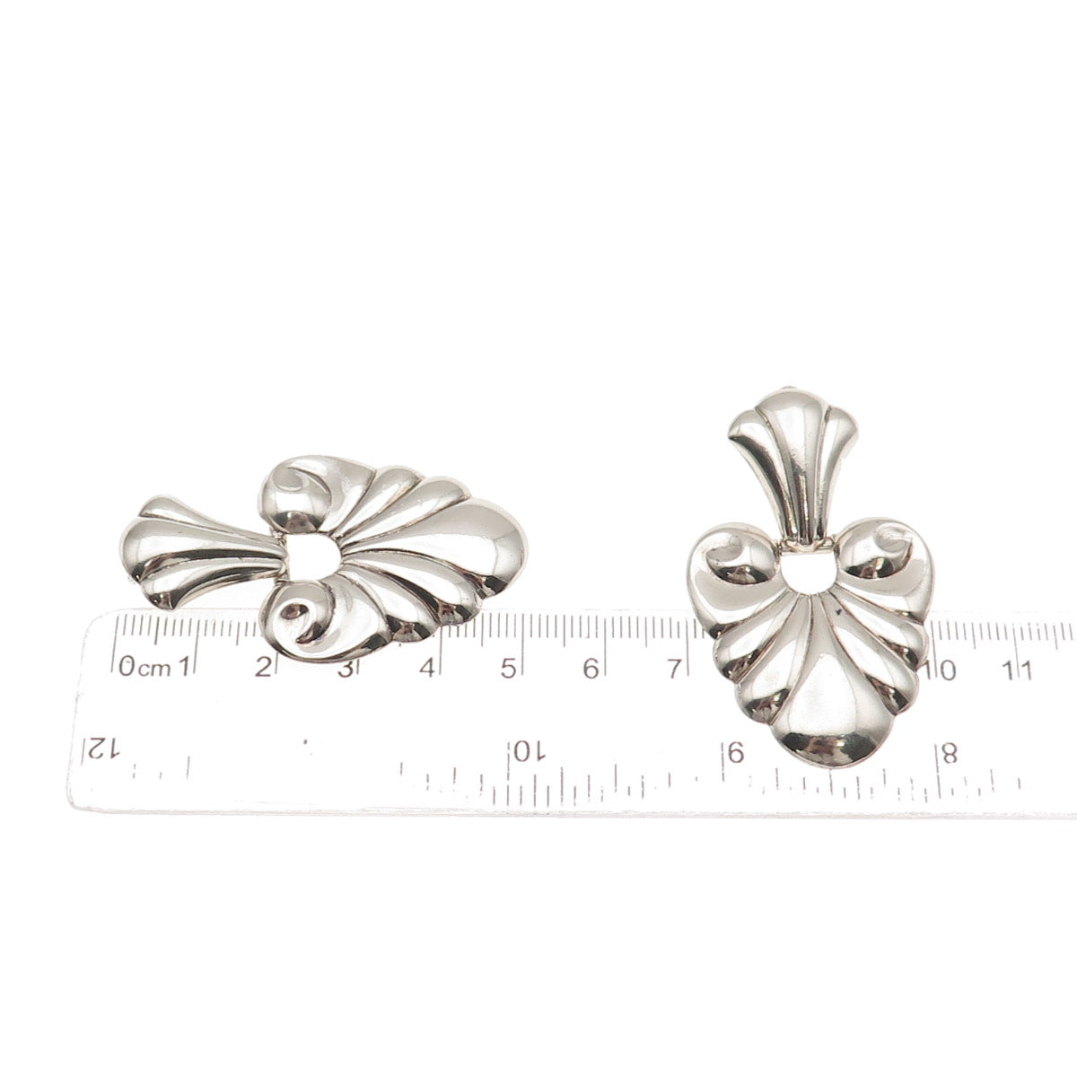 925 Sterling Silver Vintage Italy Floral Repousse Oxidized Dangle Earrings