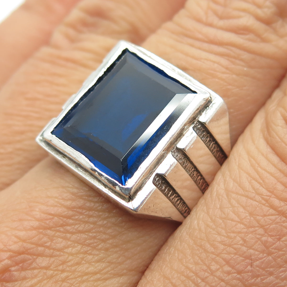 925 Sterling Silver Vintage Lab-Created Sapphire Ribbed Ring Size 7.75