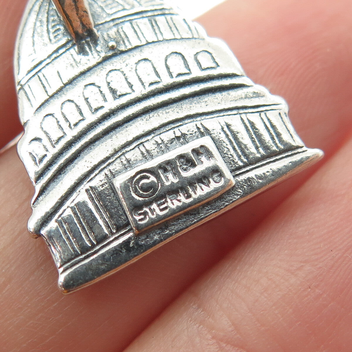 HAMILTON & HAMILTON 925 Sterling Silver Vintage United States Capitol Pendant