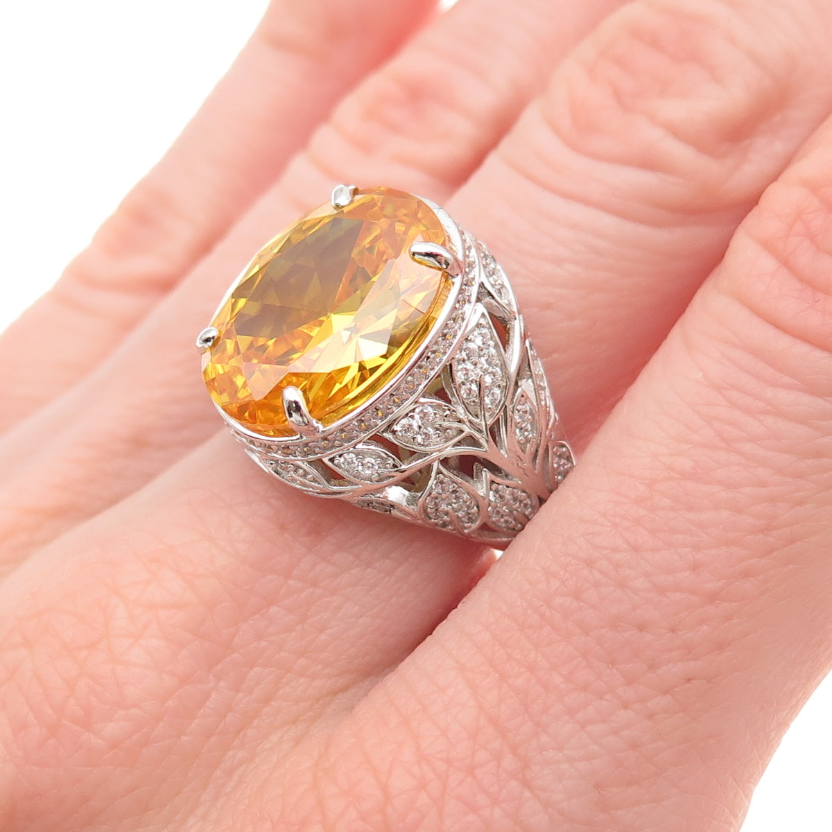 925 Sterling Silver Oval-Cut Canary & Round-Cut White C Z Ring Size 7.25