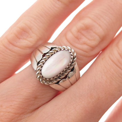 Old Pawn 925 Sterling Silver Vintage Southwestern MOP Tribal Ring Size 5.75
