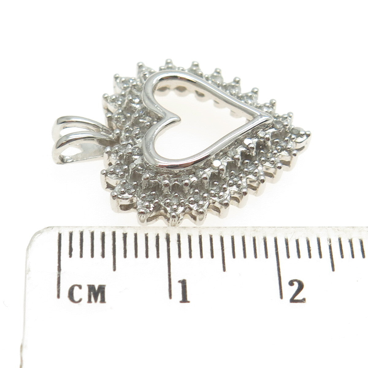 HN HENG NGAI 925 Sterling Silver Real Round-Cut Diamond Heart Pendant