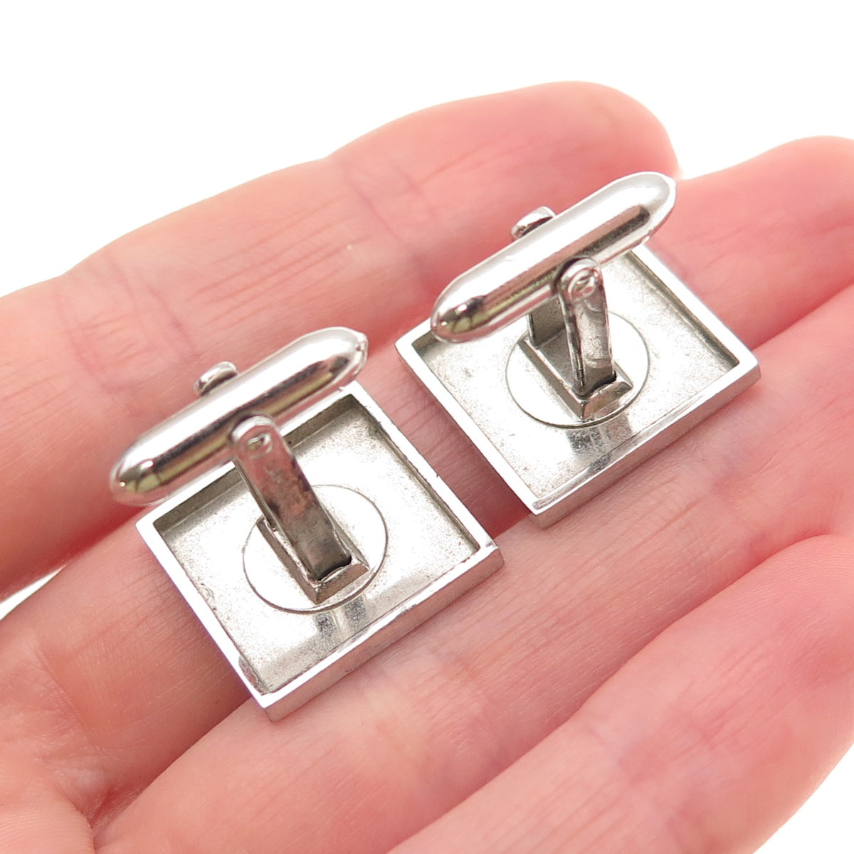 LAMODE 925 Sterling Silver Vintage Diamond-Cut North Star Cufflinks