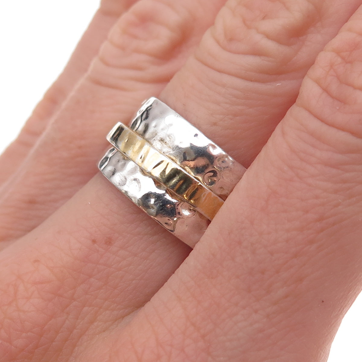 Silpada 925 Sterling Silver 2-Tone Vintage Hammered Rotating Ring Size 7.75