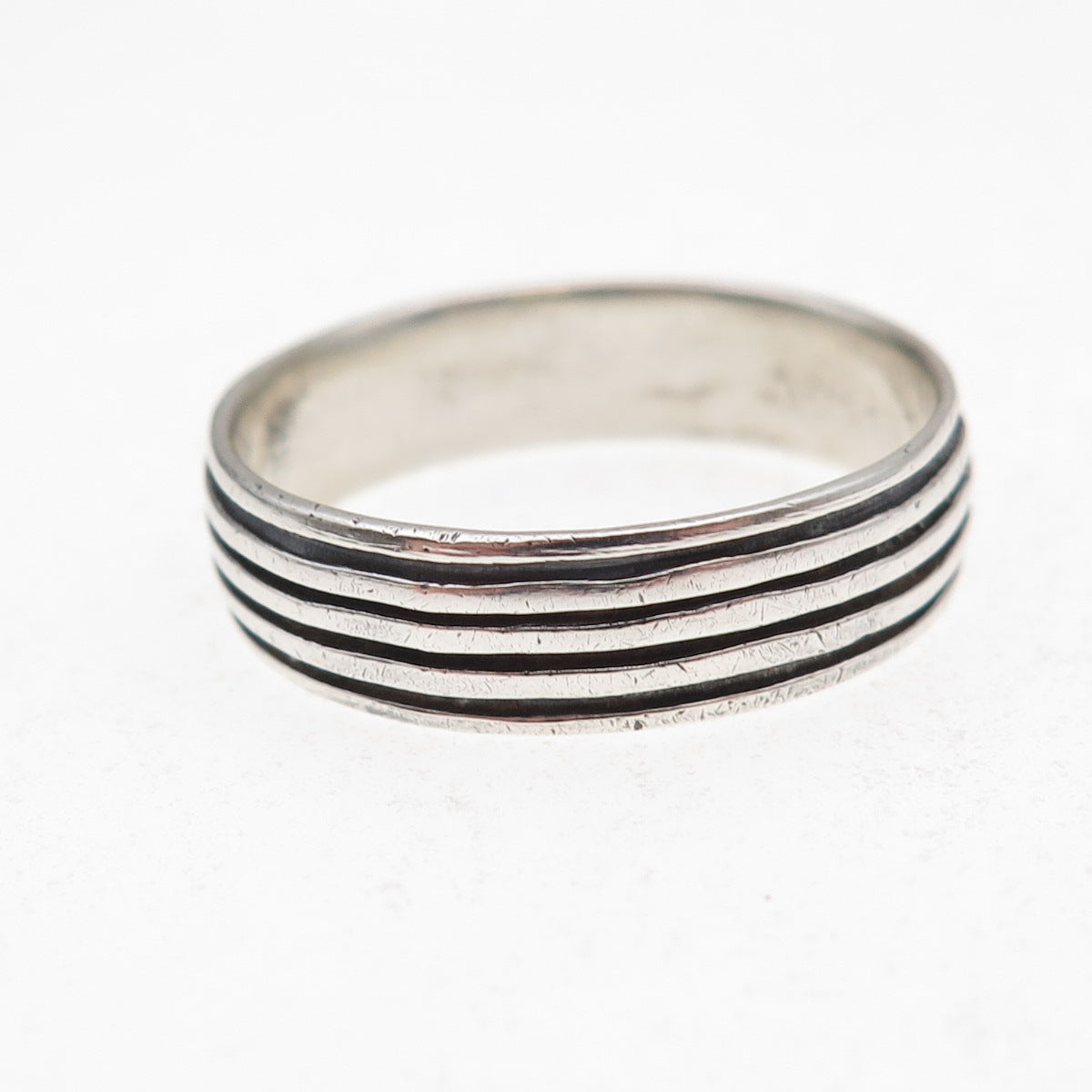 925 Sterling Silver Vintage Lined Oxidized Band Ring Size 13