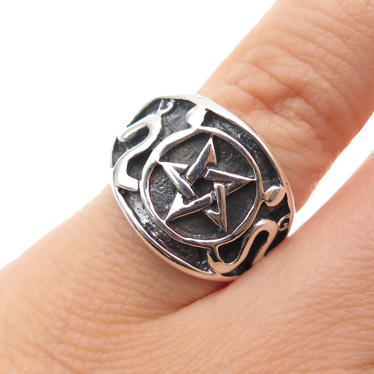 925 Sterling Silver Vintage Pentagram Oxidized Biker Ring Size 5.5