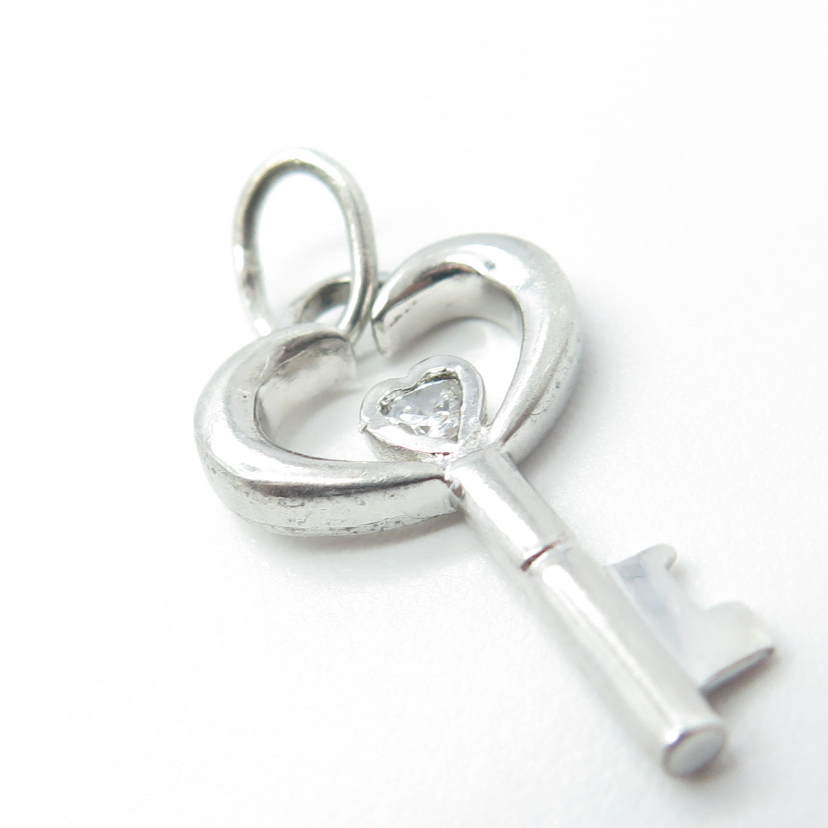 925 Sterling Silver Heart-Cut Shaped C Z Key Pendant