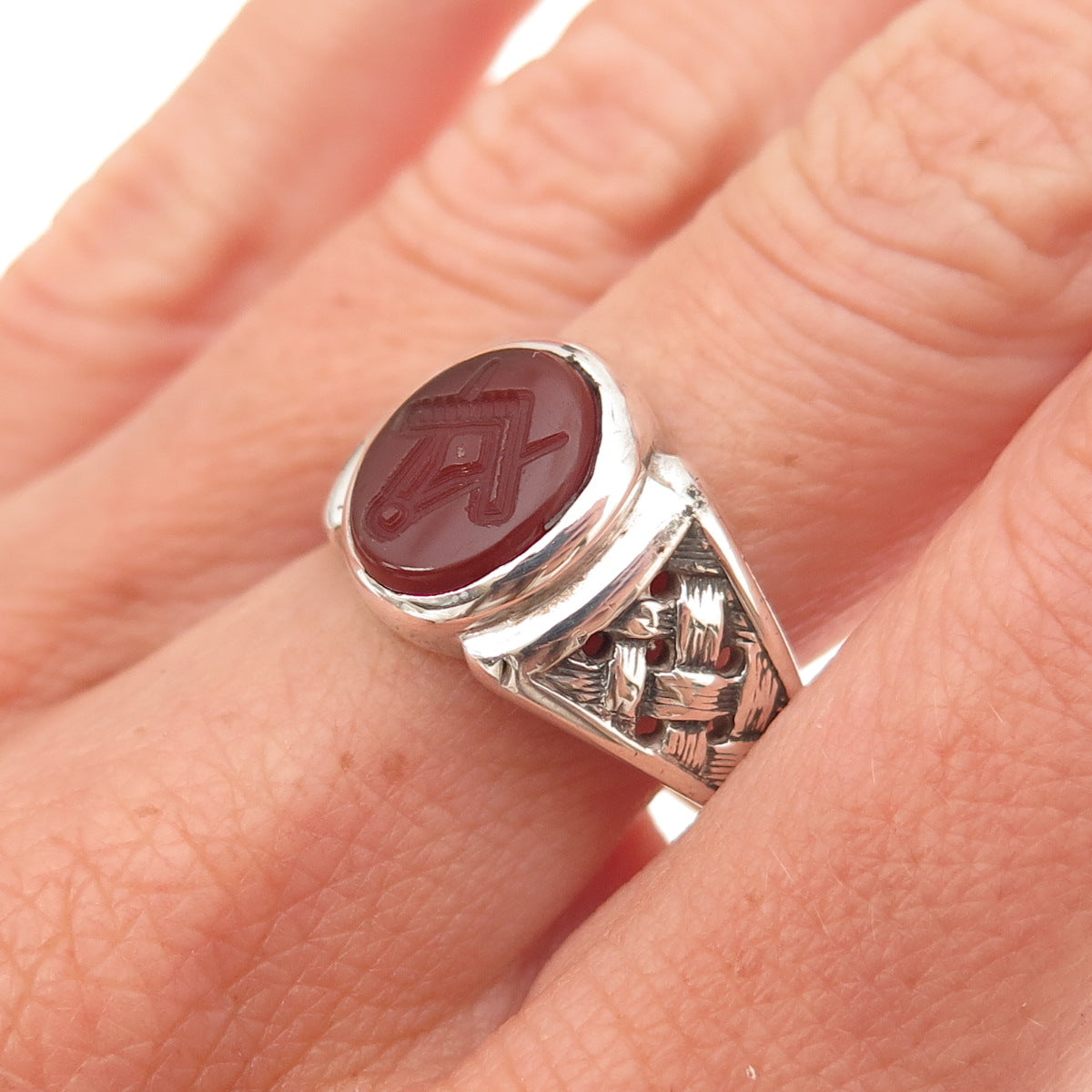 925 Sterling Silver Vintage Real Carnelian Masonic Oxidized Ring Size 8.75
