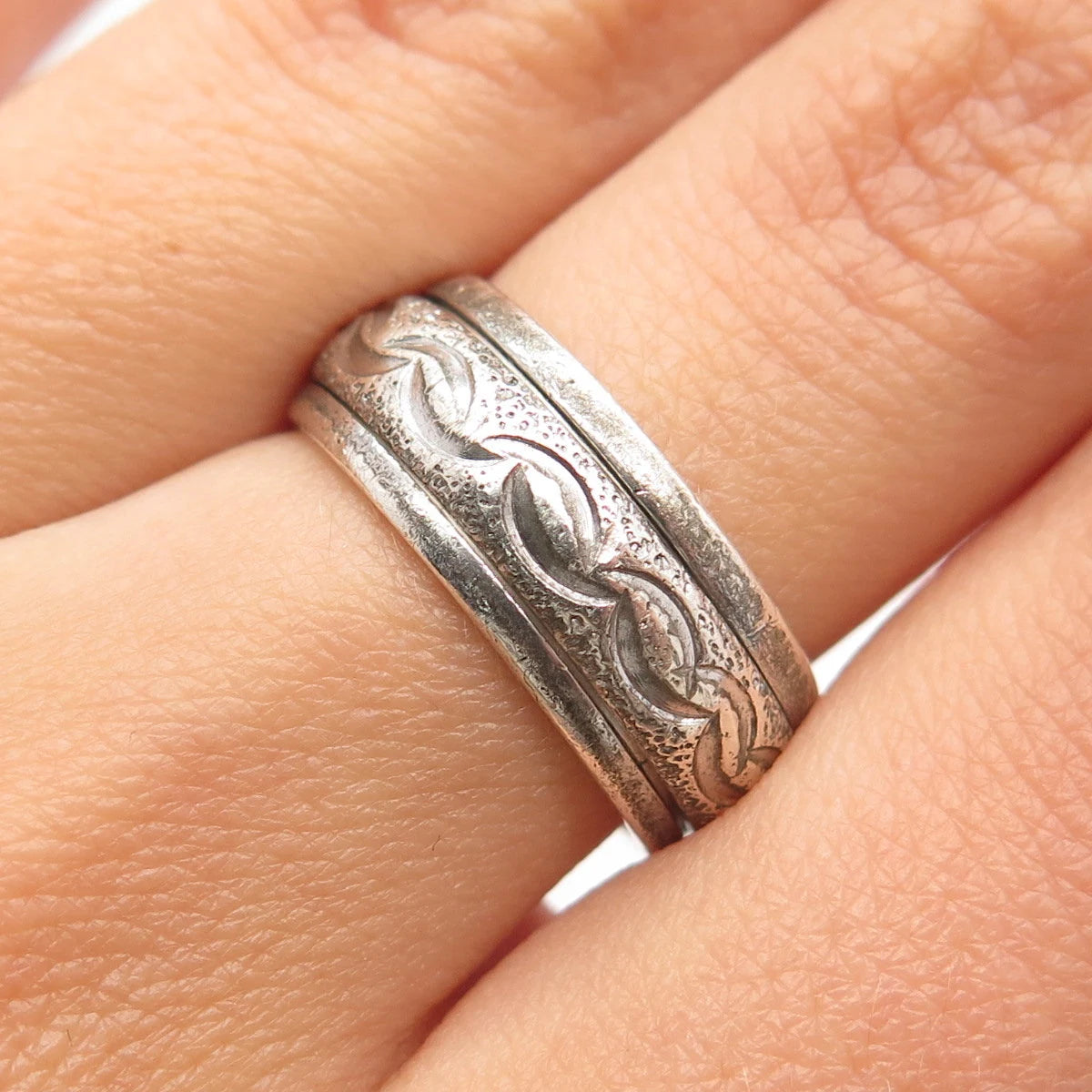 925 Sterling Silver Vintage Tribal Pattern Rotating Band Ring 6