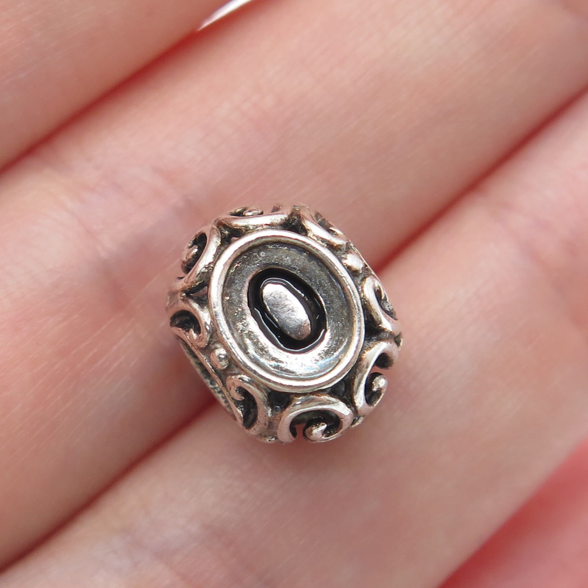 CHAMILIA 925 Sterling Silver Letter O Initial Ornate Bead Charm