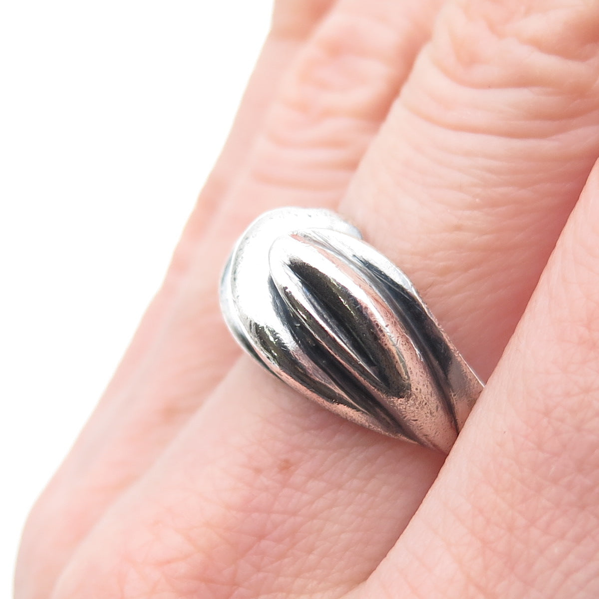 925 Sterling Silver Vintage Modernist Wavy Dome Oxidized Ring Size 7.25